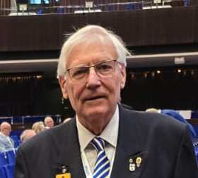 Muotokuva Otfried Blümchenistä, LC Helsinki/Katajanokan 2. varapresidentti.